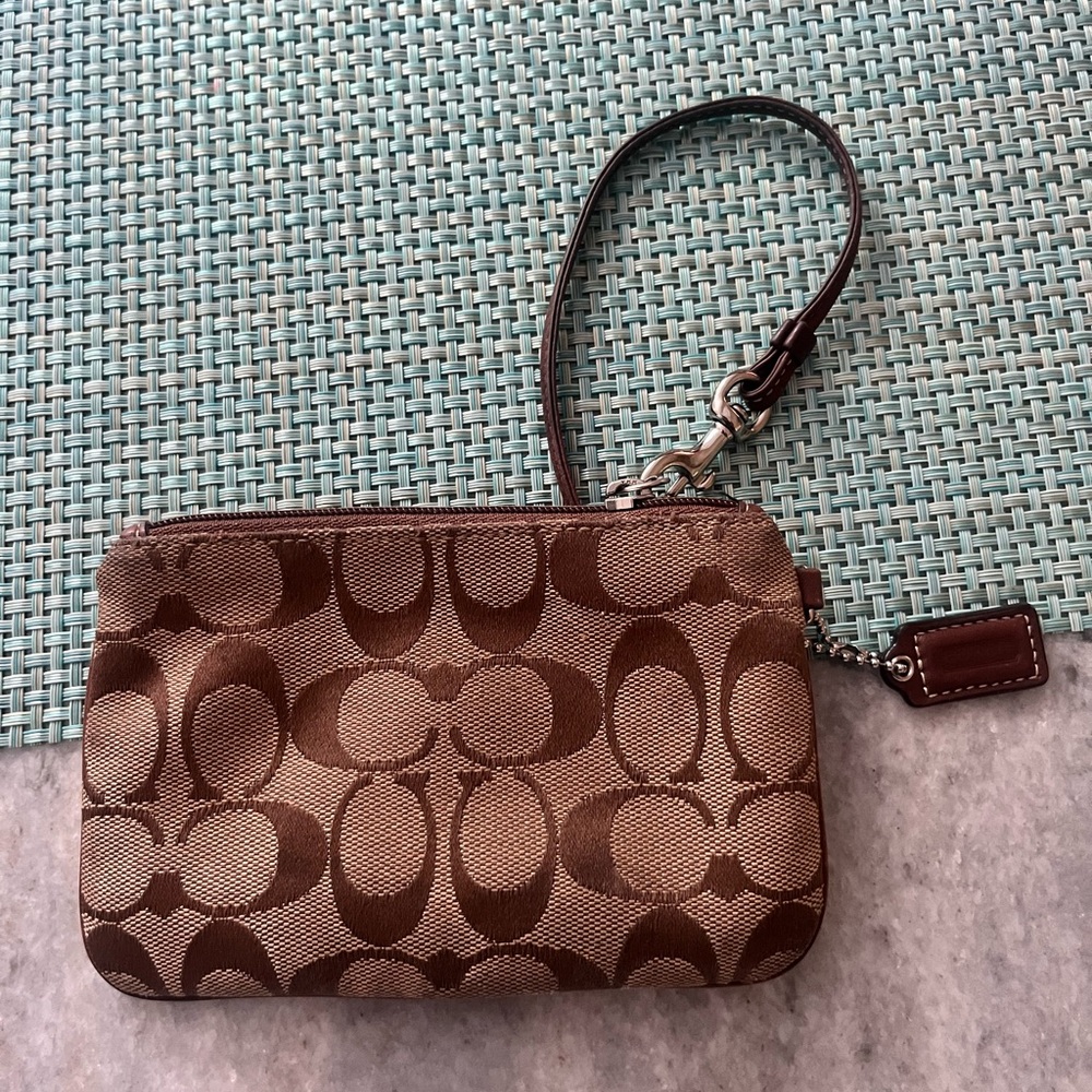 Coach wristlet wallet